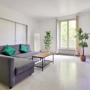  Apartment 2 Bedrooms Tour Eiffel Rapp